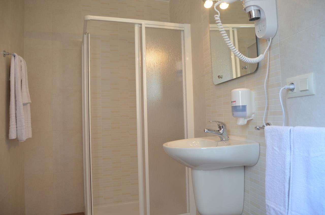 Del Peregrino Otel Arzúa Dış mekan fotoğraf